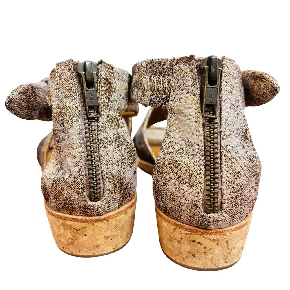 Corso Como CC-Rasque Metallic Gold Bow Ankle Strap Cork Wedge Sandals 8M
